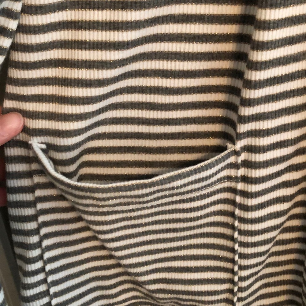 Agnes & Dora Favorite Cardi - Picture 3 of 3